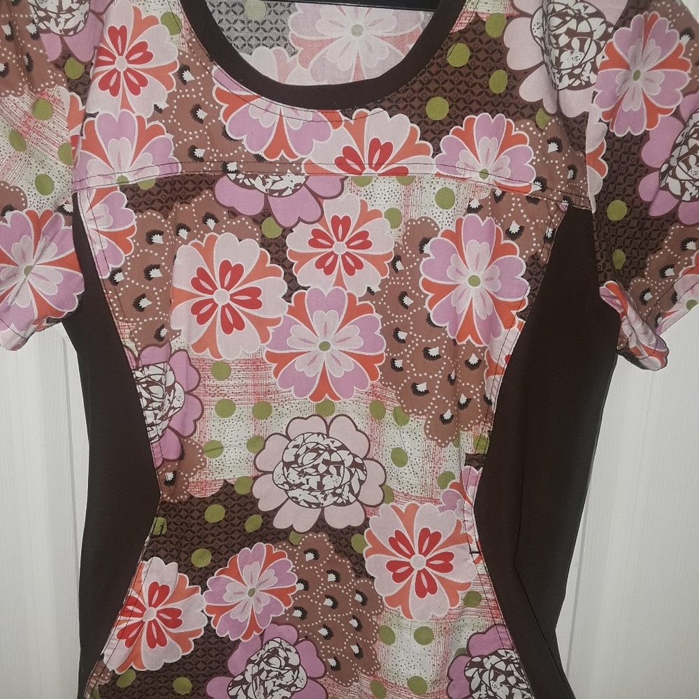 Cherokee Scrub Top